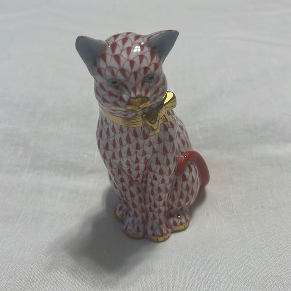 Herend cat with bow orange blue and gold excellent condition - Picture 4 of 5
